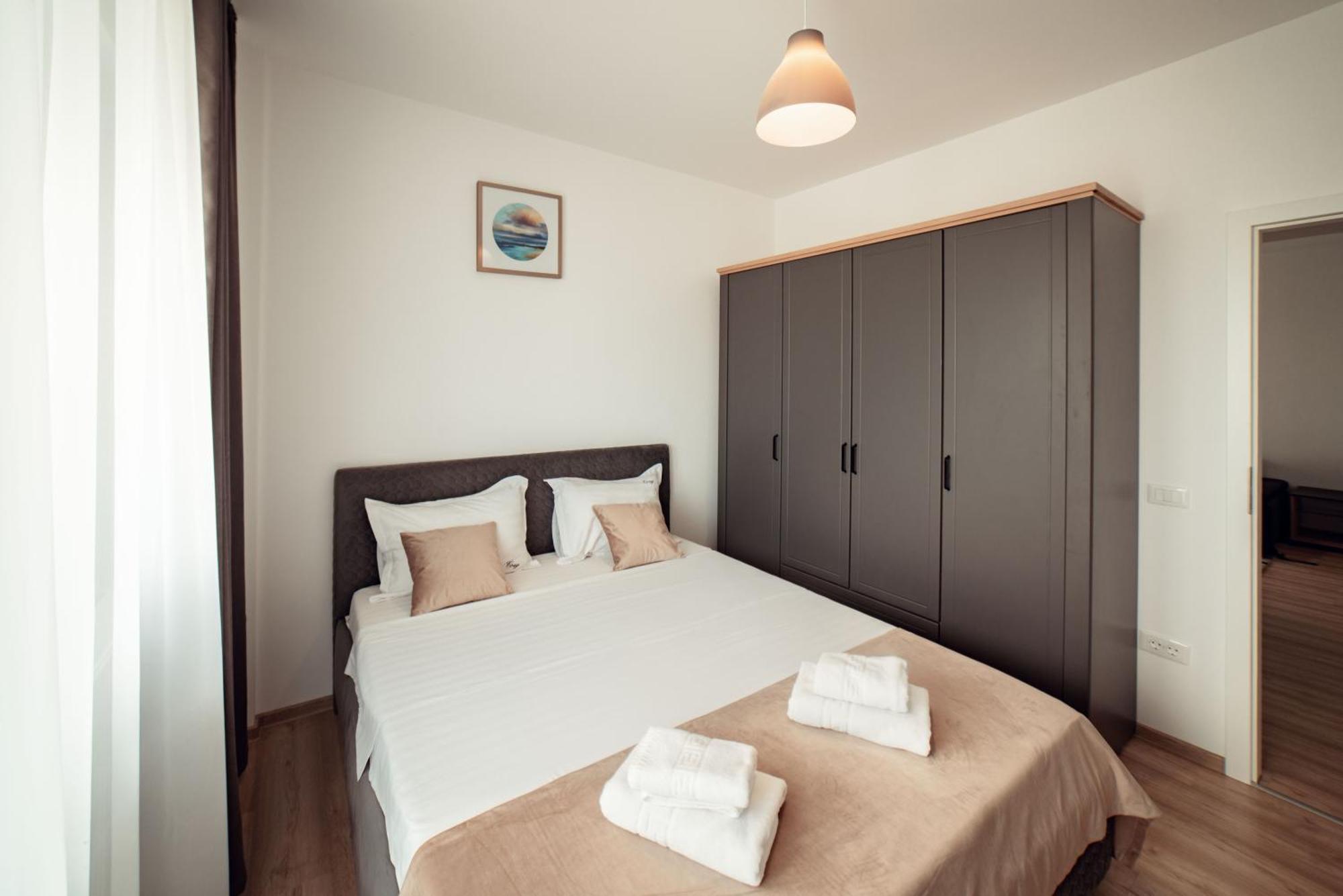 Cozy Collection Apartments At Palas Mall Iasi Exterior photo